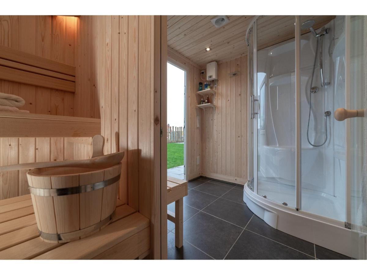 Vakantiehuis Wellness With Private Bubble Bath Colijnsplaat
